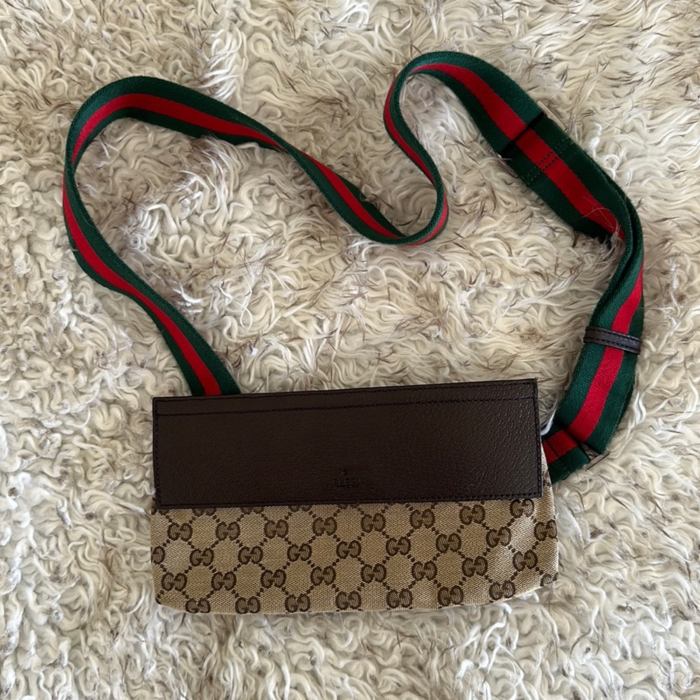 Gucci brown canvas crossbody/sling bag